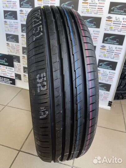 Yokohama BluEarth AE50 215/65 R17 99V