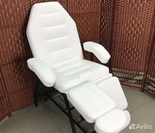 Стул для мастера педикюра, косметолога