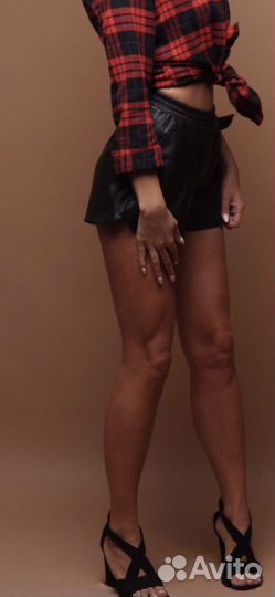 Шорты из эко кожи