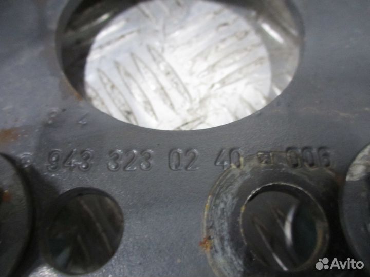 Кронштейн Mercedes-Benz A9433230240