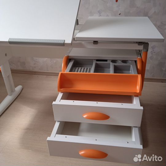 Растущая парта и стул дэми