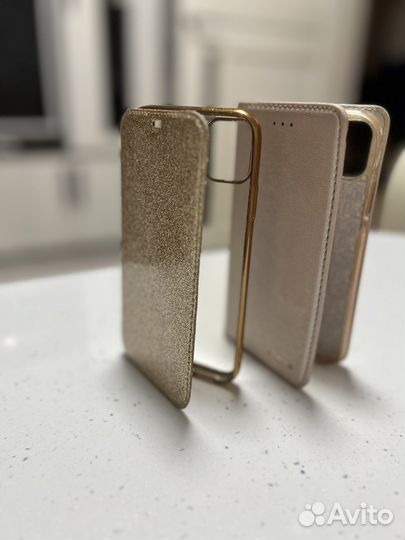 Чехлы на iPhone 11