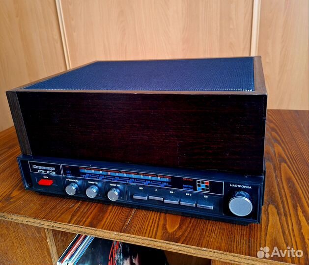 Проигрыватель винила 