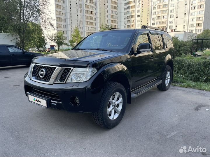 Nissan Pathfinder 2.5 AT, 2010, 176 500 км
