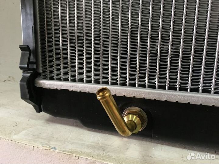 Радиатор охлаждения Лексус LX570 2UZ-FE/1/3UR 07