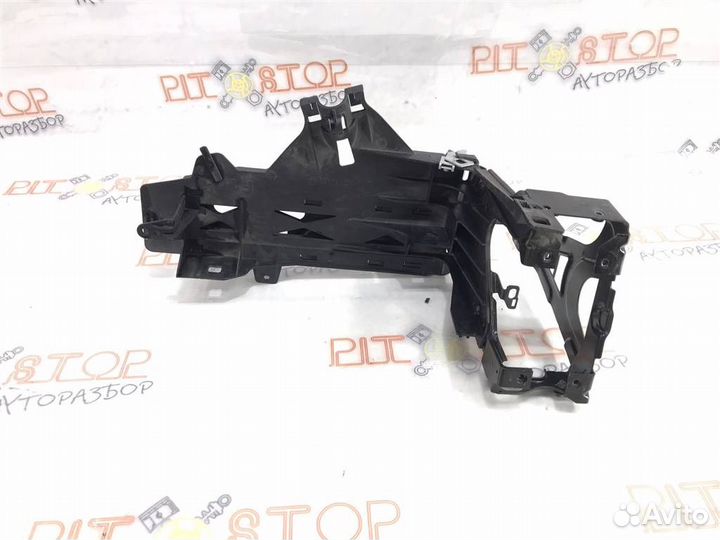 Кронштейн фары левый BMW 5-серия F10/F11 2009