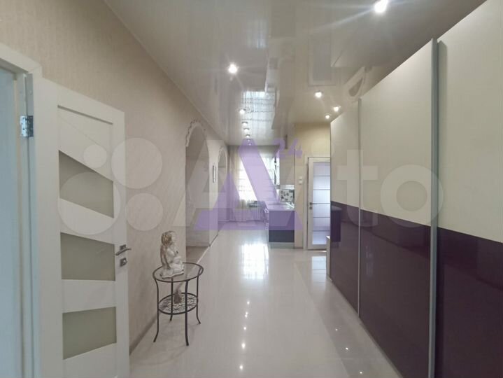 2-к. квартира, 70,7 м², 2/2 эт.