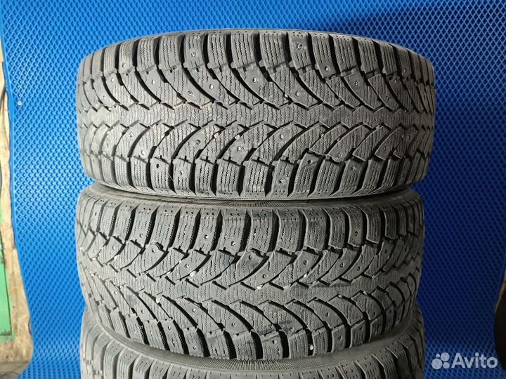 Formula Ice 215/60 R16
