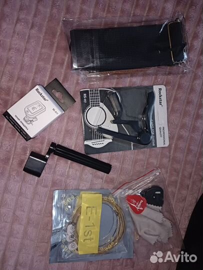 Гитара акустическая Rockstar новая комплект