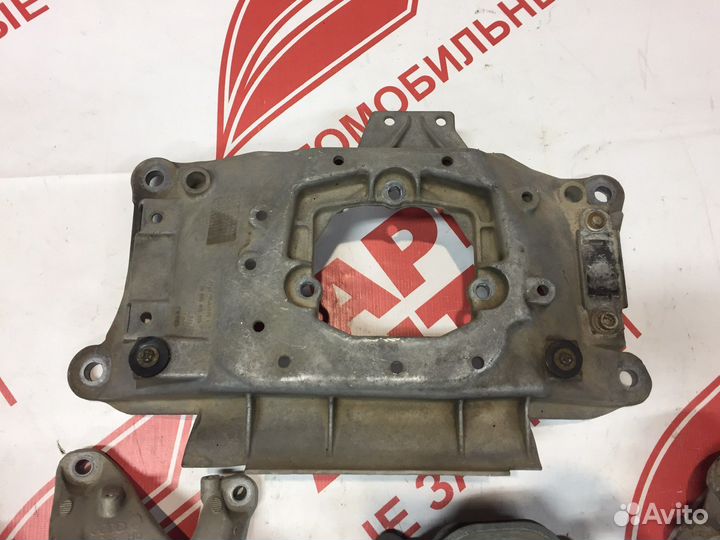 Кронштейны подушки двс АКПП Audi A6 C7