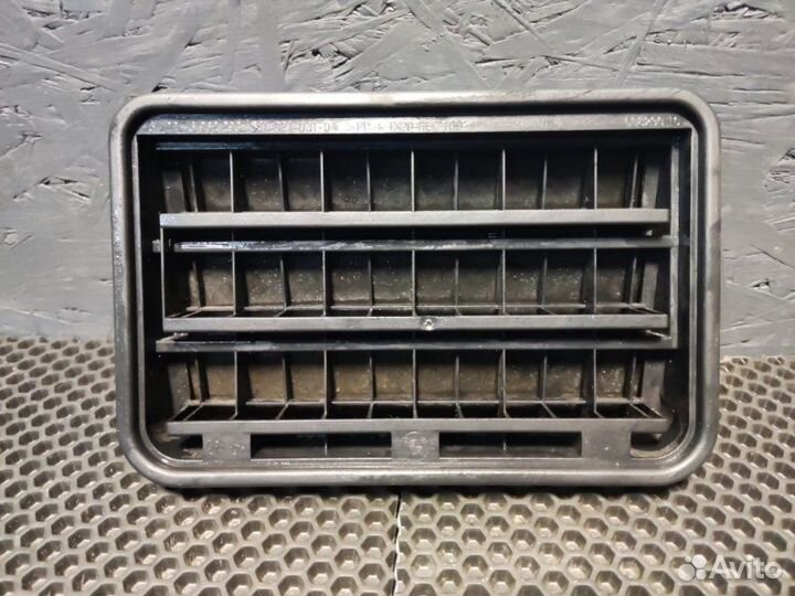 Решетка вентиляционная задняя Bmw 550Ix F10 N63