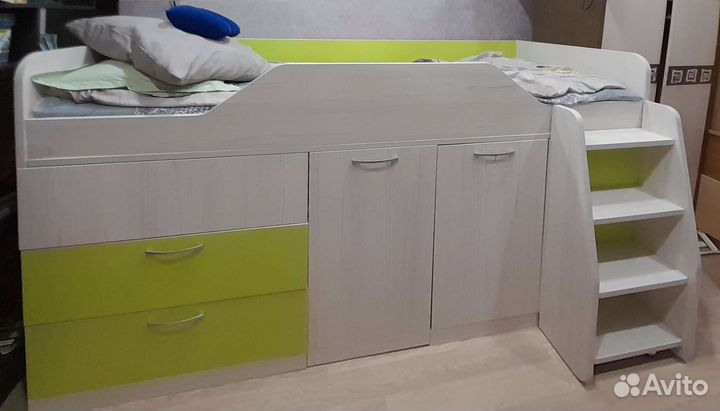 Кровать чердак со столом бу