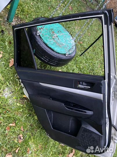 Дверь на Subaru Outback