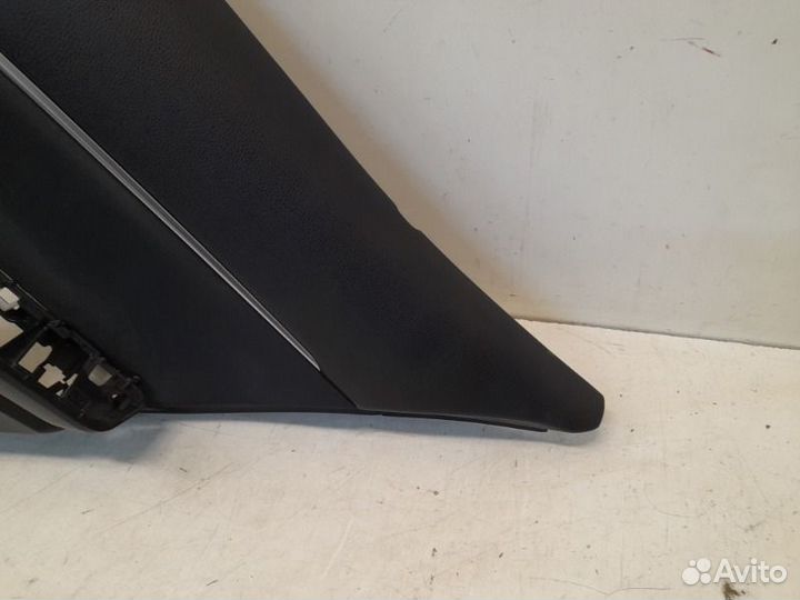 Обшивка двери задняя правая Toyota Camry V70
