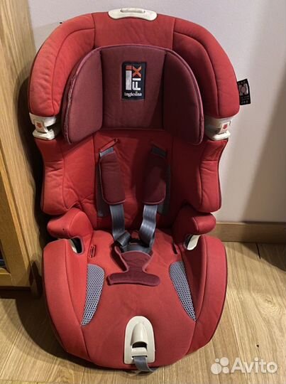 Кресло автомобильное Inglesina I Fix
