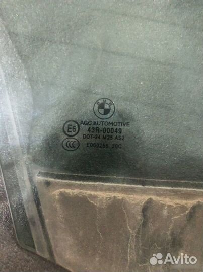 Стекло боковое Bmw X1 E84