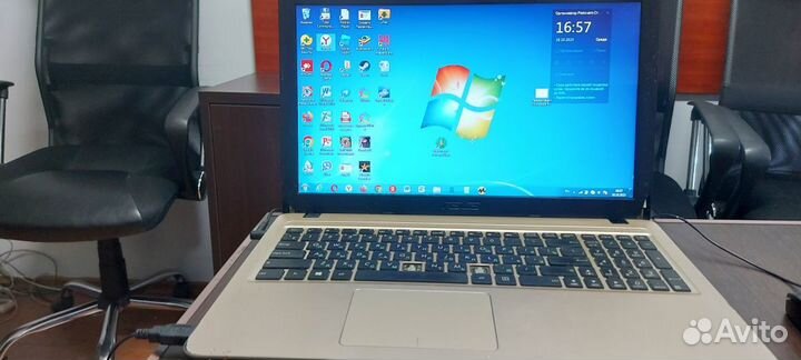 Ноутбук asus