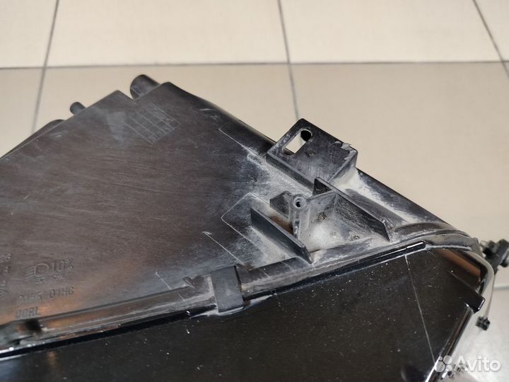 Volkswagen Tiguan Фара правая