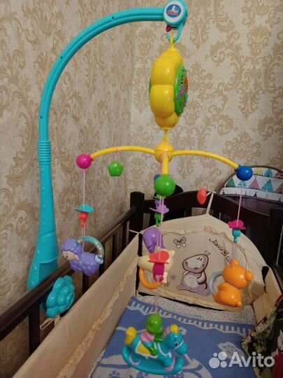 Детский мобиль в кроватку