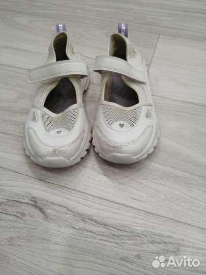 Кроссовки для девочки