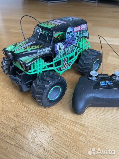Машинка на радиоуправлении
