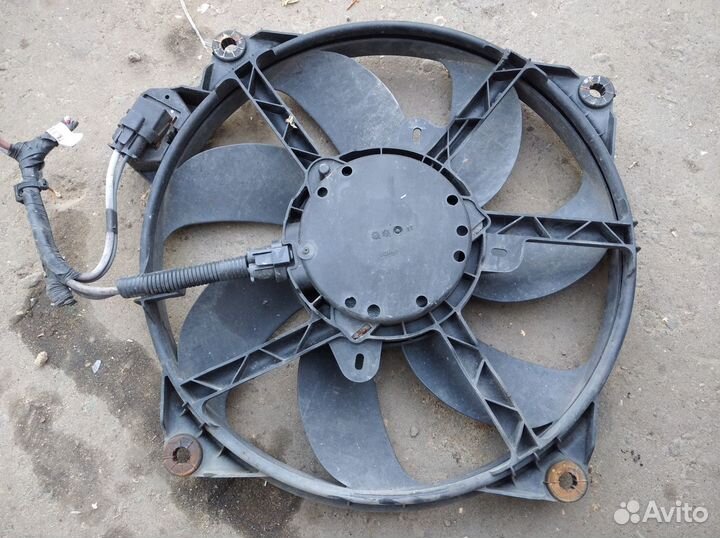 Вентилятор охлаждения Renault Scenic 2009-2012