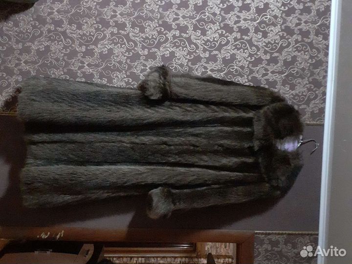 Шуба из енота