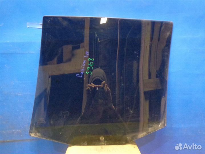 Стекло двери заднее правое Ford Fusion 1.6 fyja