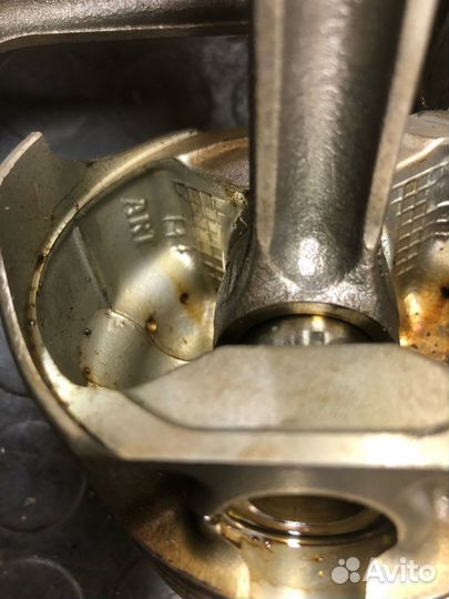 Поршень с шатуном Suzuki SX4 m16a