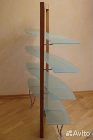 Интерьерные полки стеллажи стеклянные декоративные