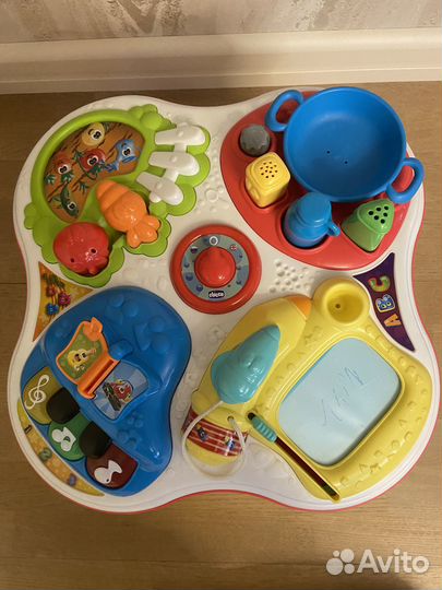 Игровой центр Chicco на двух языках