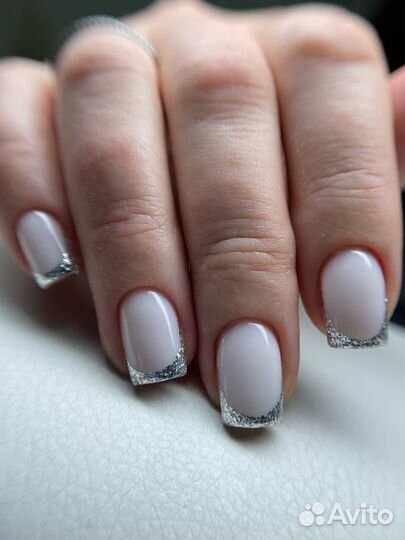 Маникюр наращивание ногтей педикюр