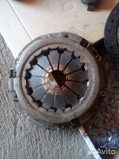 Коплект сцепления на тойоту короллу,аурис,ярис