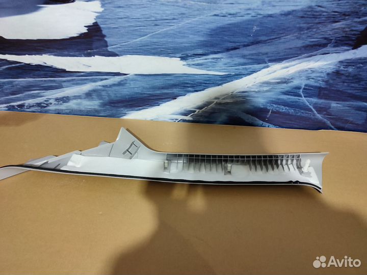 Обшивка стойки Mazda 5 (CR)