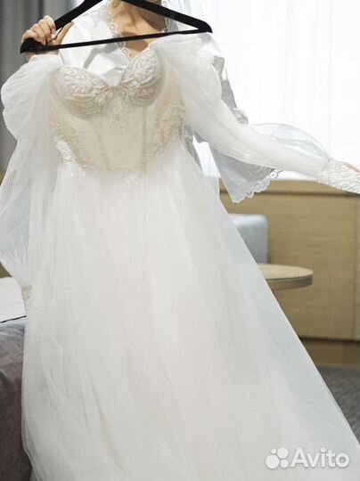 Свадебное платье