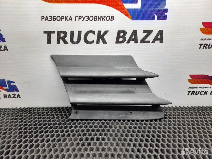 81416850096 Заглушка бампера правая