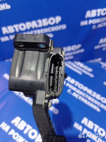 Педаль газа Ваз Лада Приора седан 21126 2011