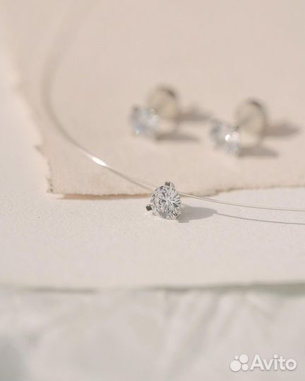 Капелька на прозрачной леске