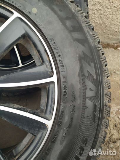 Bridgestone Blizzak Spike-01 16/70 R16
