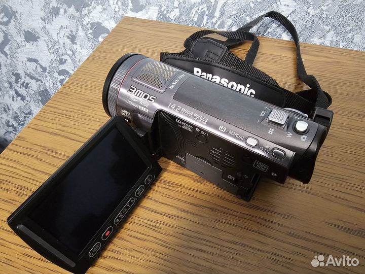 Видеокамера Panasonic HDC SD-700