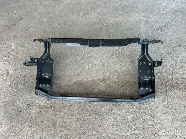 Рамка передняя(телевизор) передняя Nissan Qashqai