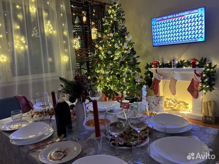 Елка 210 см, все украшения + камин декоративный