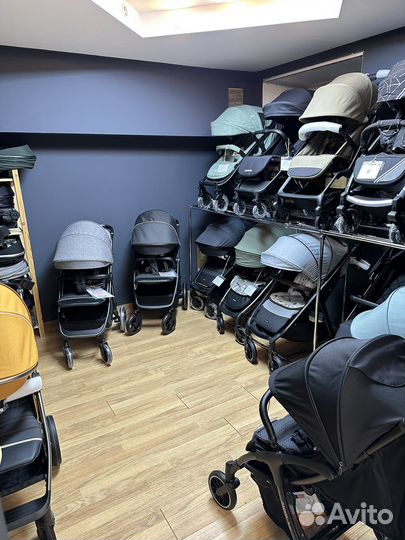 Прогулочные коляски и с рождения