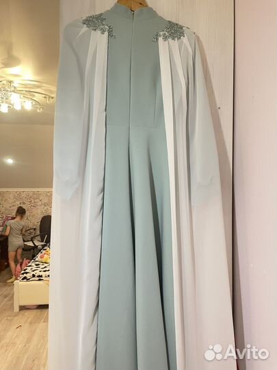 Платье на никах