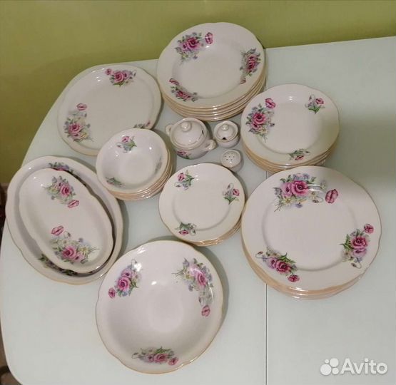 Сервиз. Набор столовой посуды