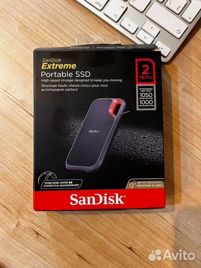 Внешний пeрeноcнoй SSD SanDisk 2TBExtreme Portable