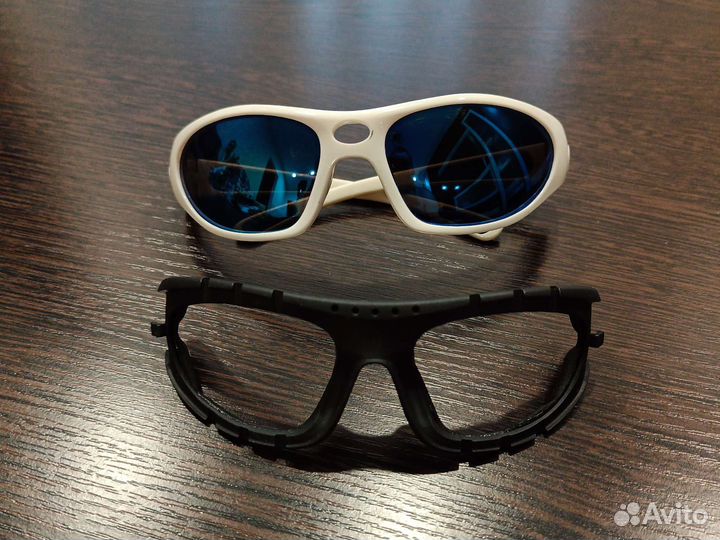 Очки спортивные