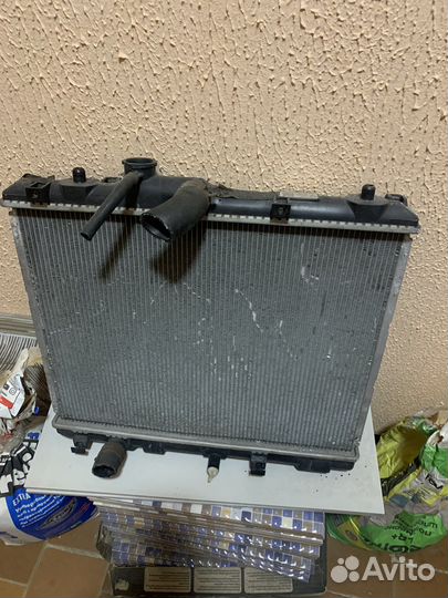 Радиатор охлаждения Suzuki splash
