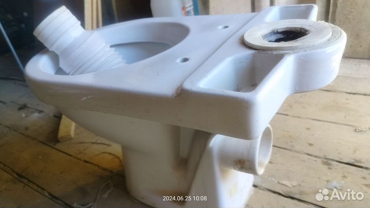 Унитазы и бачки бу