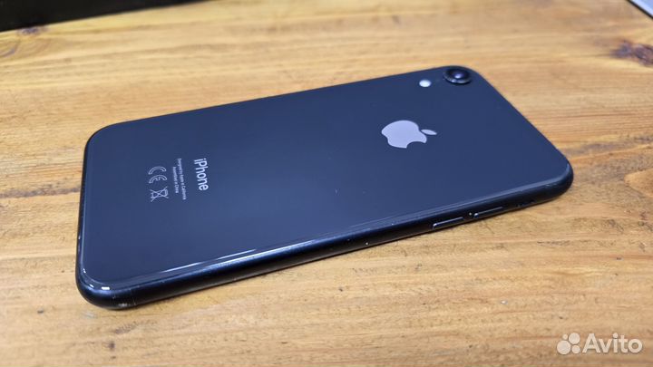 iPhone Xr, 64 ГБ